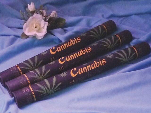 Canna Candles und Sensi Sticks